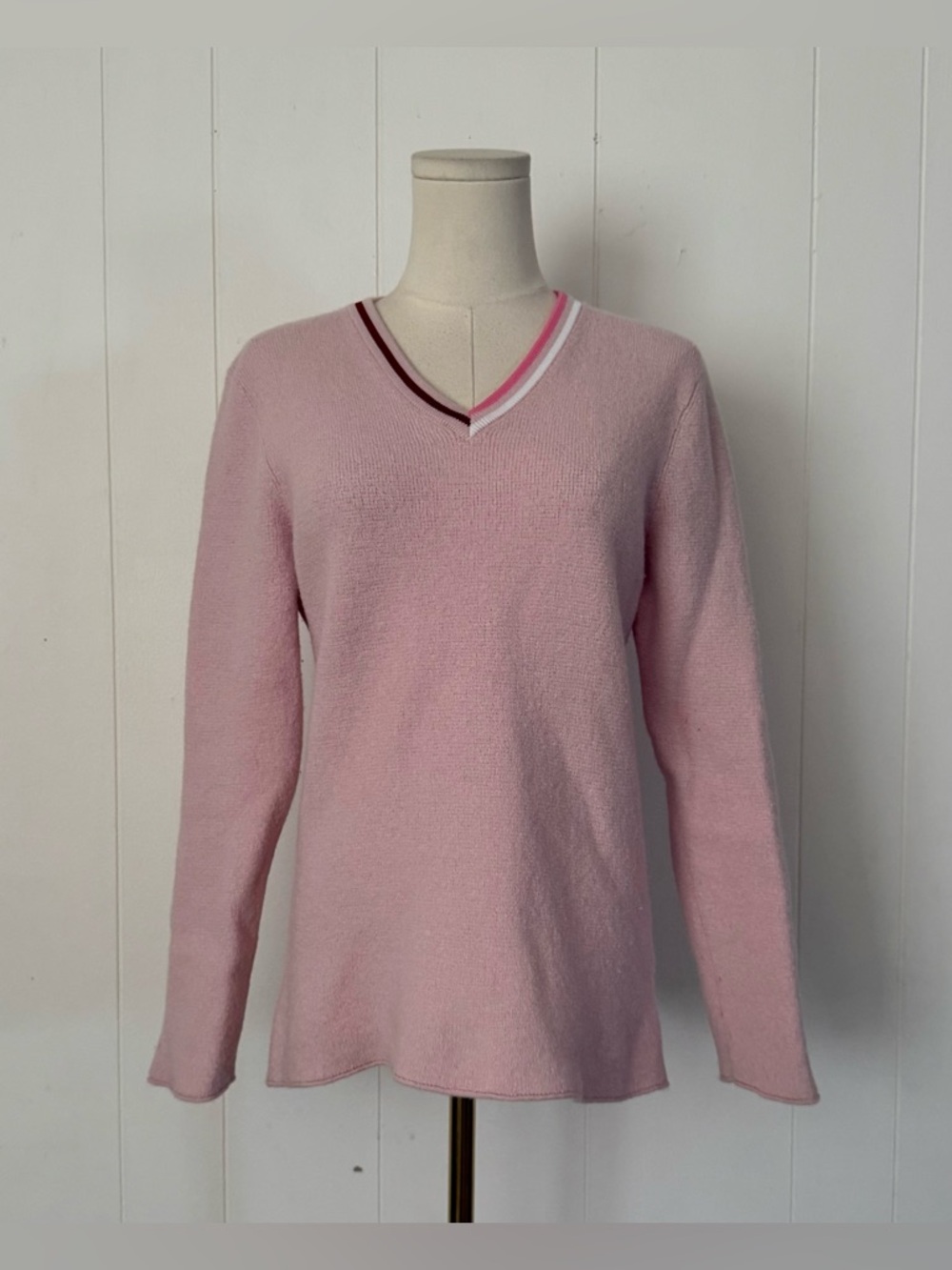 G/FORE Women’s Wool V-Neck Pullover Sweater in Blush Pink Large Golf Style
